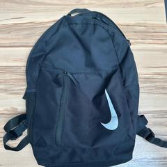 Rucksack schwarz, von Nike، كما تم الإبلاغ عنه بواسطة Wilmering Sulingen عبر iLost