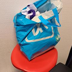 Plastic tas blauw ah tas, ha sido reportado por Arriva Infoshop Enschede con iLost