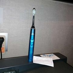 Brosse à dents électrique blue, a été signalé par The Dominican utilisant iLost