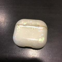 Oorcase, as reported by Qbuzz U-OV using iLost