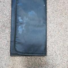 Matelas à langer Zwart, a été signalé par Burgers' Zoo utilisant iLost