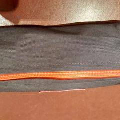 필통 scolaire, iLost를 사용하여 TCL에 보고됨