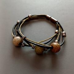 Pulseira, como reportado por IKEA Nantes utilizando o iLost