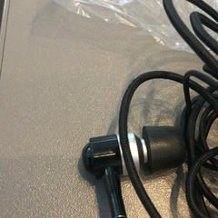 Adaptador, segons ha informat MEININGER Hotel Amsterdam Amstel mitjançant iLost