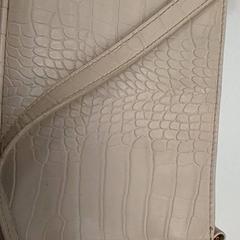 Tote bag, as reported by ilévia using iLost