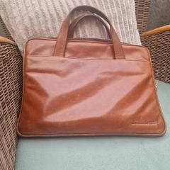 Leren tas, as reported to iLost