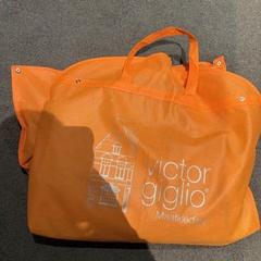 Clothing Oranje kledingzak, as reported by Van der Valk Hotel Deventer using iLost