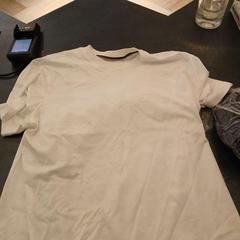 Kleding wit shirt, rapporterat av Van der Valk Hotel Assen med iLost