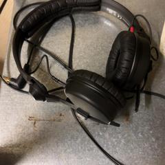 Hörlurar Black, rapporterat av KABUL à GoGo / Teatro med iLost