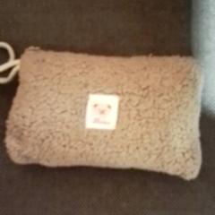 Haur-poltsa Bruin, gisa salatu by Apenheul iLost erabiliz