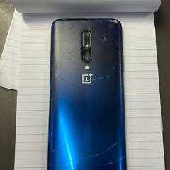 Phone blauw Oneplus, as reported by Gebo Tours using iLost
