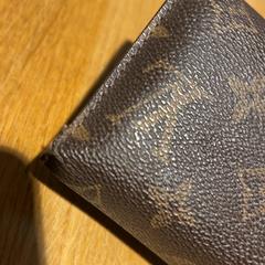 지갑 wallet, iLost를 사용하여 Designer Outlet Roermond에 보고됨