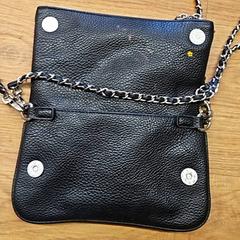 Håndveske, som rapportert av Paaspop 2025 ved bruk av iLost