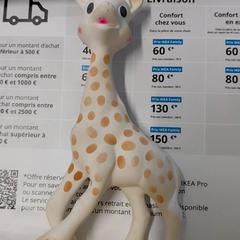 Brinquedo de peluche, como reportado por IKEA Brest Guipavas utilizando o iLost