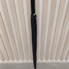 Paraplu Bleu foncé noir, zoals gemeld door IKEA Clermont Ferrand met iLost