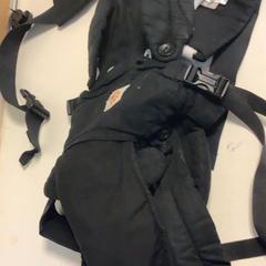 Baby carrier Zwart, as reported by Artis using iLost