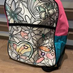 Sac à dos, a été signalé par Pathé Arnhem utilisant iLost