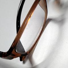 돋보기 안경, iLost를 사용하여 IKEA Gent에 보고됨