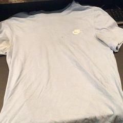 T-shirt, a été signalé par Van der Valk Hotel Amsterdam Zuidas utilisant iLost