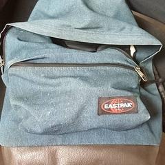 Bossa Eastpak blauw met leer, segons ha informat RRReis IJssel-Vecht Zwartsluis mitjançant iLost