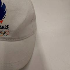Casquette, a été signalé par IKEA Clermont Ferrand utilisant iLost