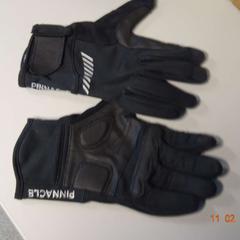 Rukavice zwart, ako bolo nahlásené Gemeente Leopoldsburg pomocou iLost