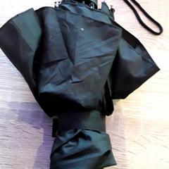 Paraply, som rapportert av EBS Tramplein ved bruk av iLost