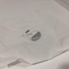 Høreapparat Grijs-300326 ANDREA2, som rapportert av Ziggo Dome ved bruk av iLost