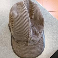 Kšiltovka bruin, jak nahlášeno Centraal magazijn pomocí iLost