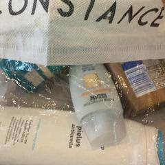 Kosmetyczka, zgłoszono przez MEININGER Hotel Marseille Centre la Joliette przy użyciu iLost