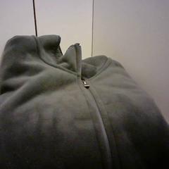 재킷 fleece, iLost를 사용하여 Bobbejaanland에 보고됨