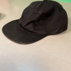 キャップ がiLostで Diergaarde Blijdorp によって報告されました