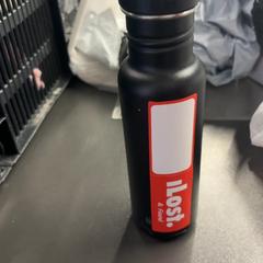 Vizesüveg Zwart, amint azt Pathé Amsterdam Noord az iLost segítségével jelentette.