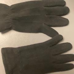 إكسسوارات الملابس، كما تم الإبلاغ عنه بواسطة MEININGER Hotel Copenhagen عبر iLost