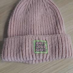 Hat, as reported by IKEA Praha – Zličín using iLost