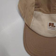 Kappe beige et marron, som rapportert av IKEA Clermont Ferrand ved bruk av iLost