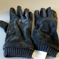 Oblečenie - handschoenen, ako bolo nahlásené Regio Oost-Vlaanderen pomocou iLost
