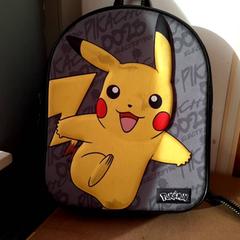 Ryggsekk Grijs geel, som rapportert av Connexxion Zeeuws-Vlaanderen ved bruk av iLost