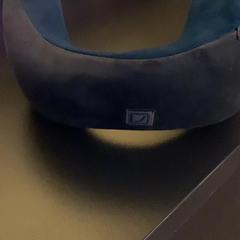 Nackenkissen Grau blau, ako bolo nahlásené MEININGER Hotel Dresden Zentrum pomocou iLost