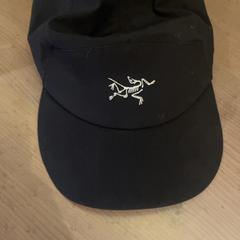 Cap, as reported by Pathé Arnhem using iLost