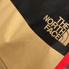Purchase the north face the north face, a été signalé par Designer Outlet Roermond utilisant iLost