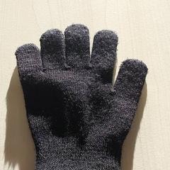 Kläder - Handschoen zwart, rapporterat av Regio Oost-Vlaanderen med iLost