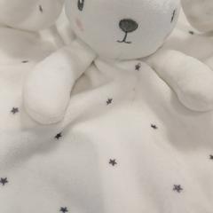 Knuffeldoek Carré lapin blanc, zoals gemeld door IKEA Toulouse met iLost