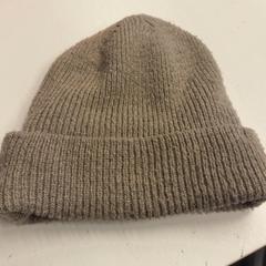 Gorro, segundo informou GVB usando iLost