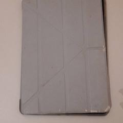 Ipad Grijs, rapporterat av Van der Valk Hotel Schiphol med iLost