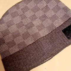 Barret Grey, segons ha informat Mövenpick Hotel Amsterdam City Centre mitjançant iLost