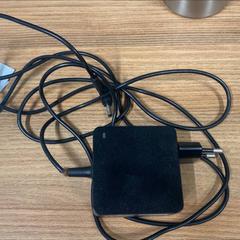 Egokitzailea black, gisa salatu by Vrije Universiteit Brussel (VUB) iLost erabiliz
