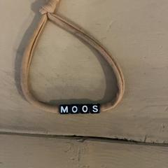 Náramek, jak nahlášeno Familie Resort Molenwaard pomocí iLost