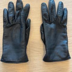 Rukavice, jak nahlášeno Pathé Groningen pomocí iLost