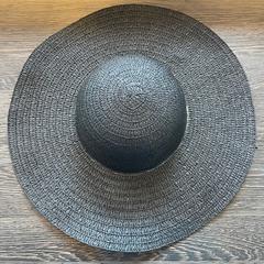 Chapeau Zwart, a été signalé par WestCord Hotel Eindhoven utilisant iLost